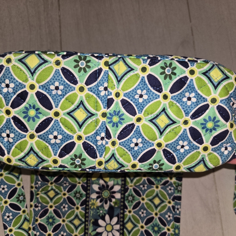 Vera Bradley Lindsay Crossbody, Daisy Daisy, NWOT - Picture 10 of 15